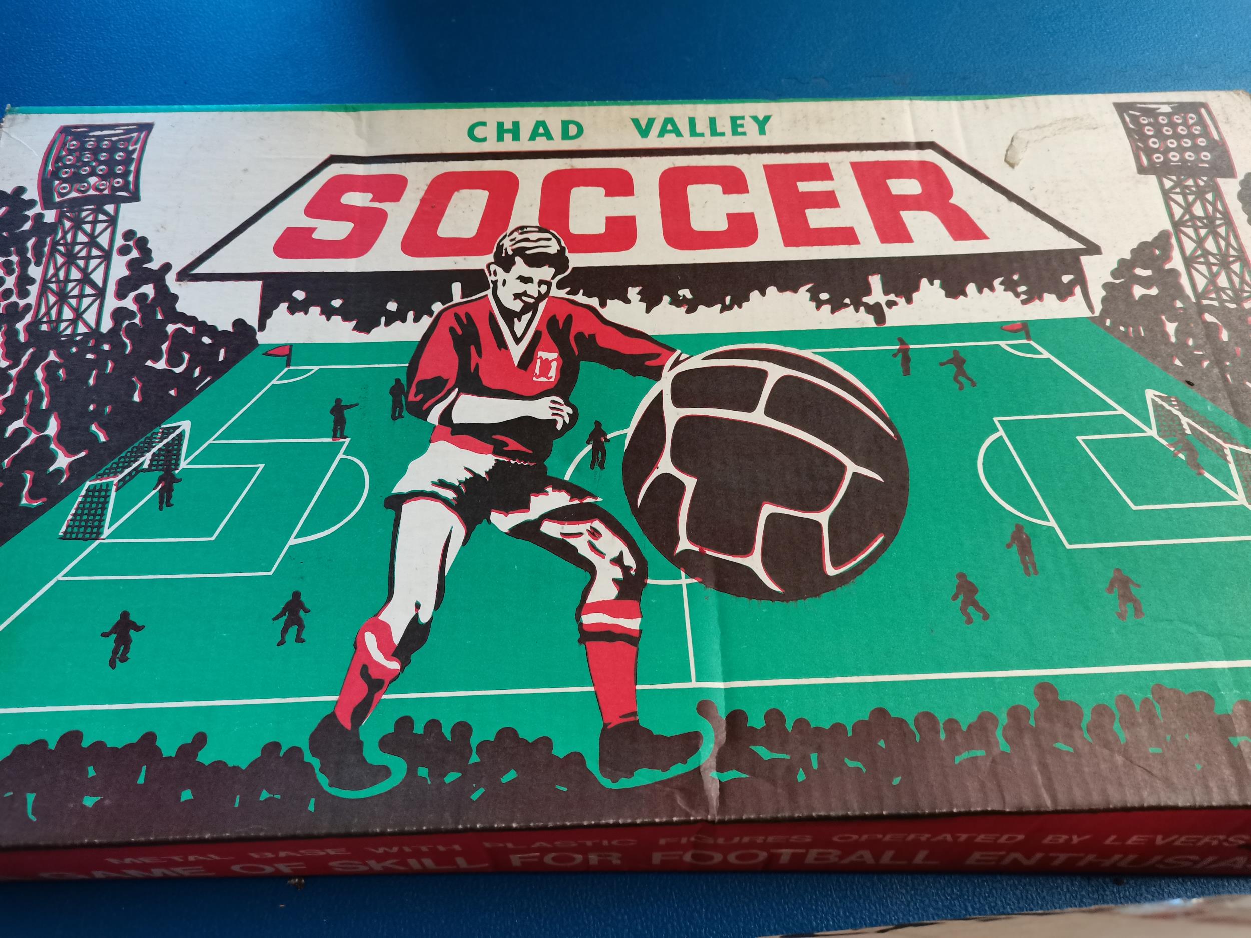 Chad Valley soccer Game, Magnetic football Game, Mechanical Helicopter all in boxes plus a bag of - Bild 2 aus 4