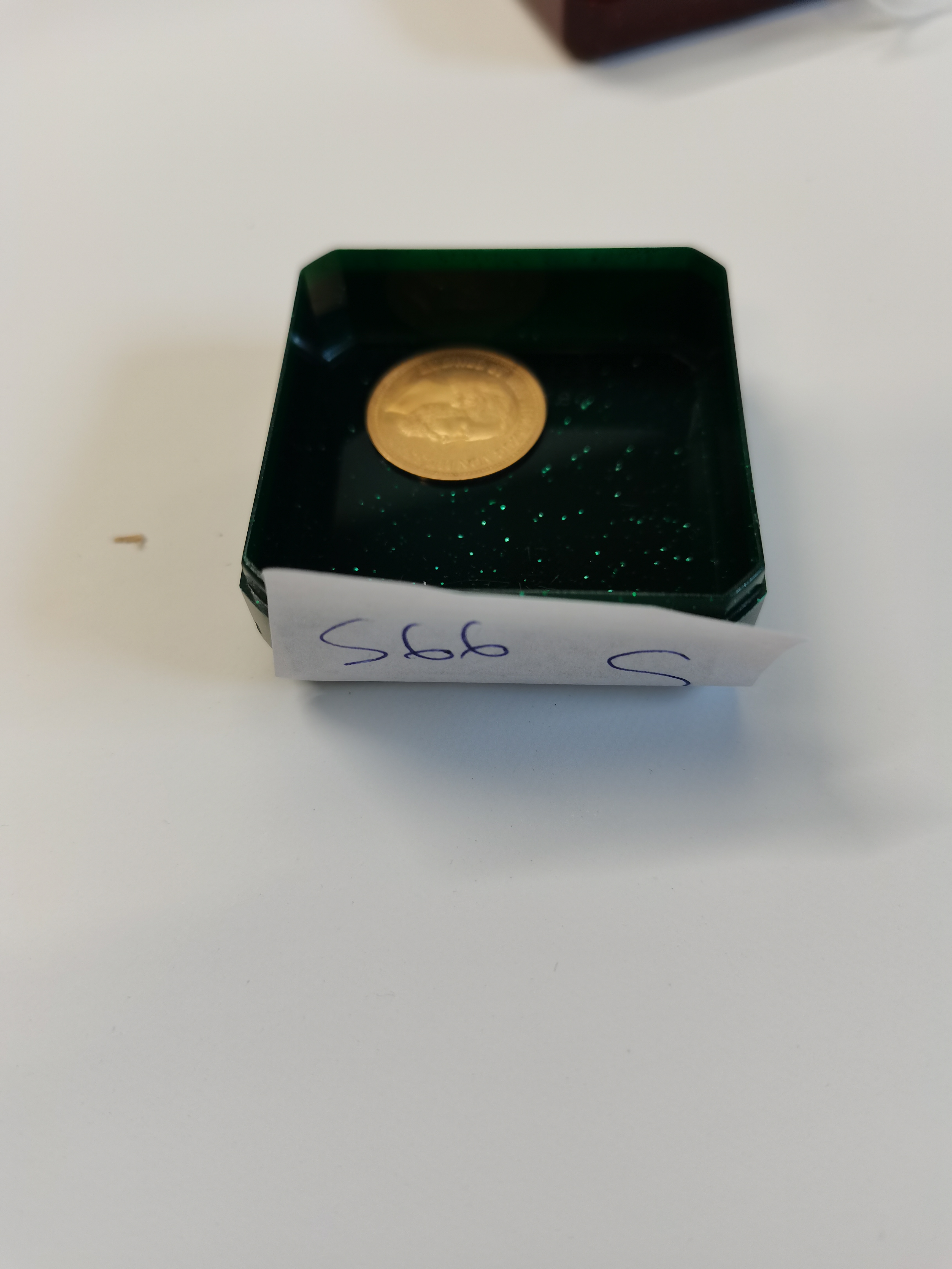 Gold Sovereign 6 grams 1964 - Image 2 of 2