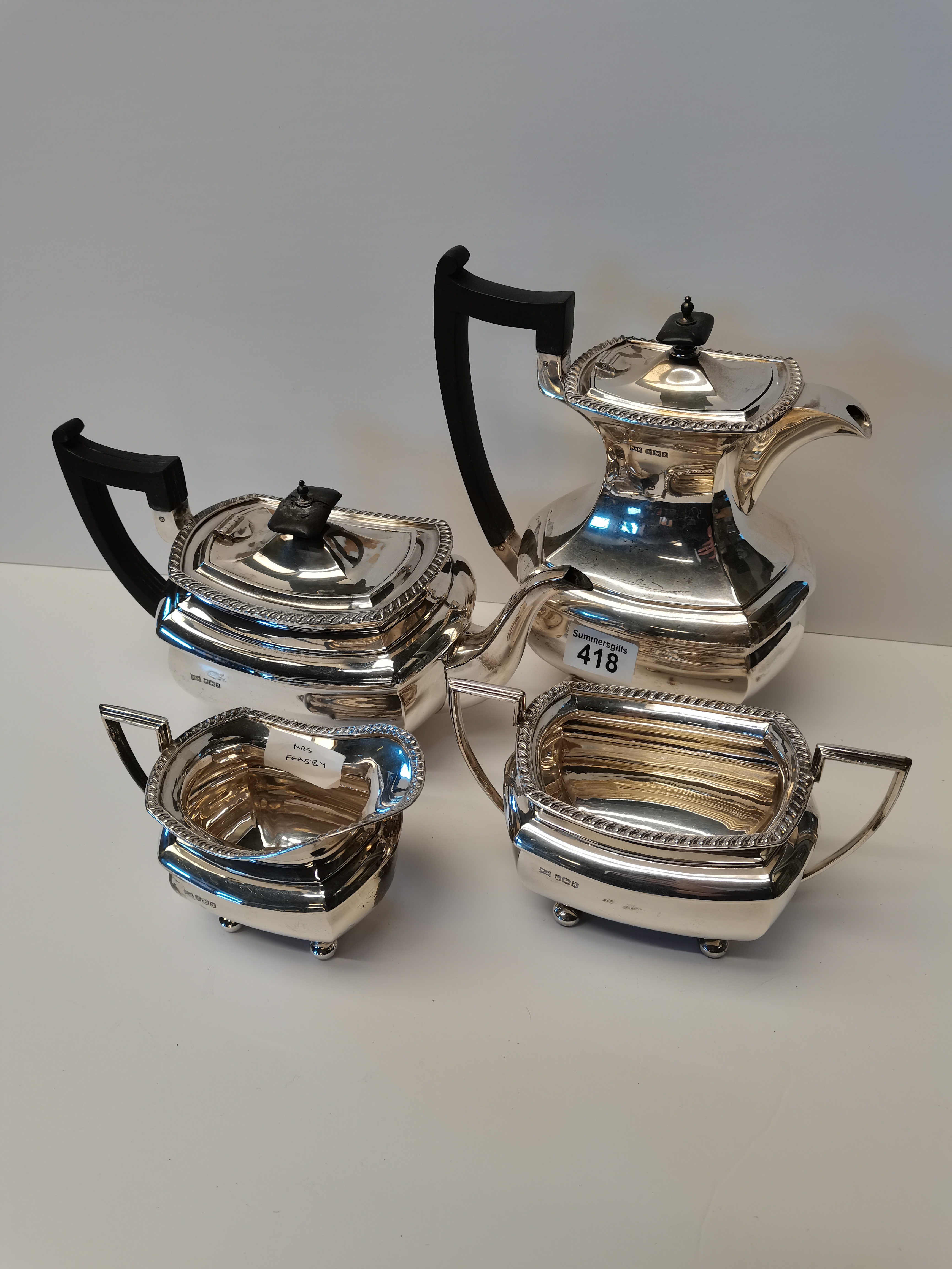 Walker and Hall Sheffield Silver 4 piece tea/coffee service set. Total gross weight 2.08kg