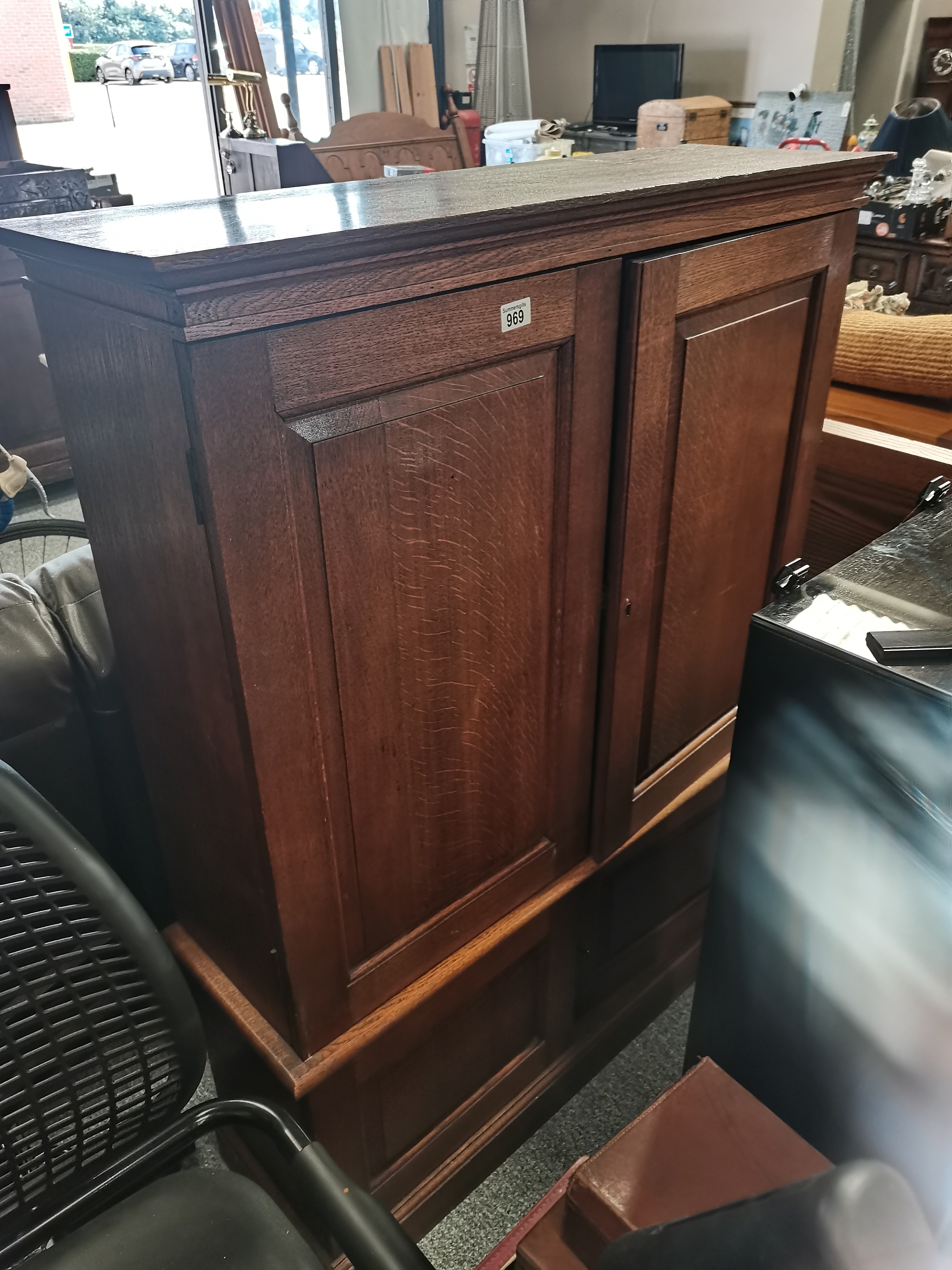 Wood office pigeonhole cupboard with doors