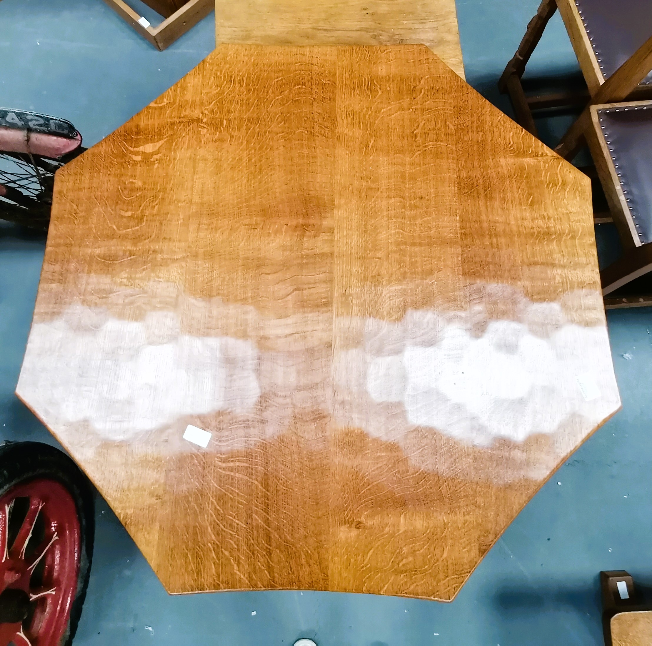 Mouseman Octagonal centre table. very good conditi - Image 4 of 5
