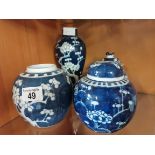 x4 Chinese blue and white various vases