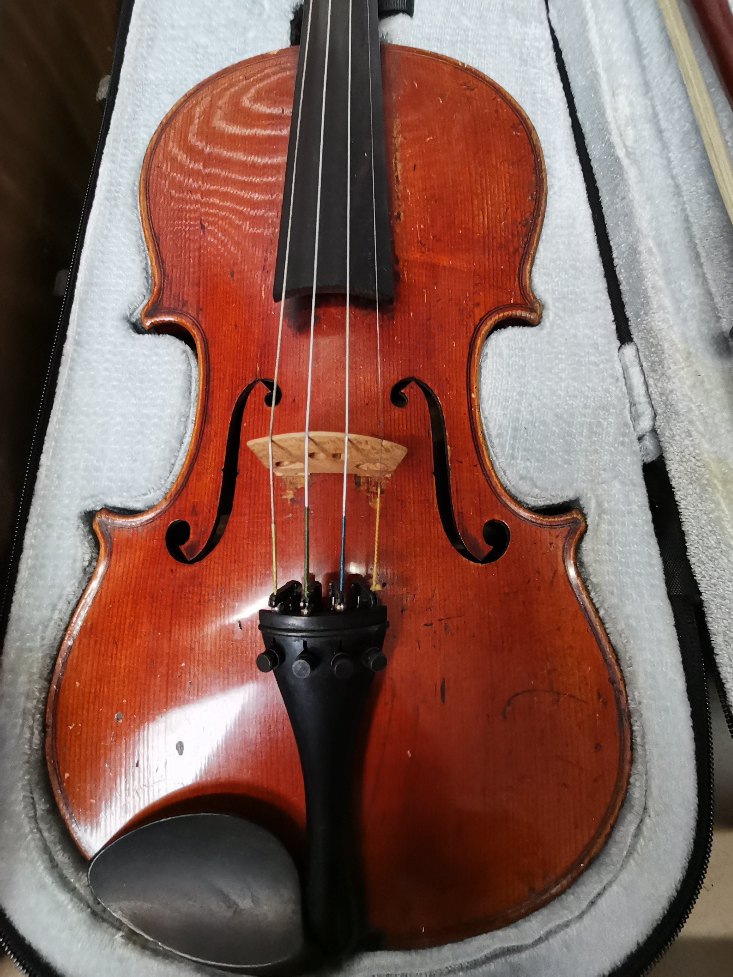 Violin and Bow In Case - Image 5 of 10