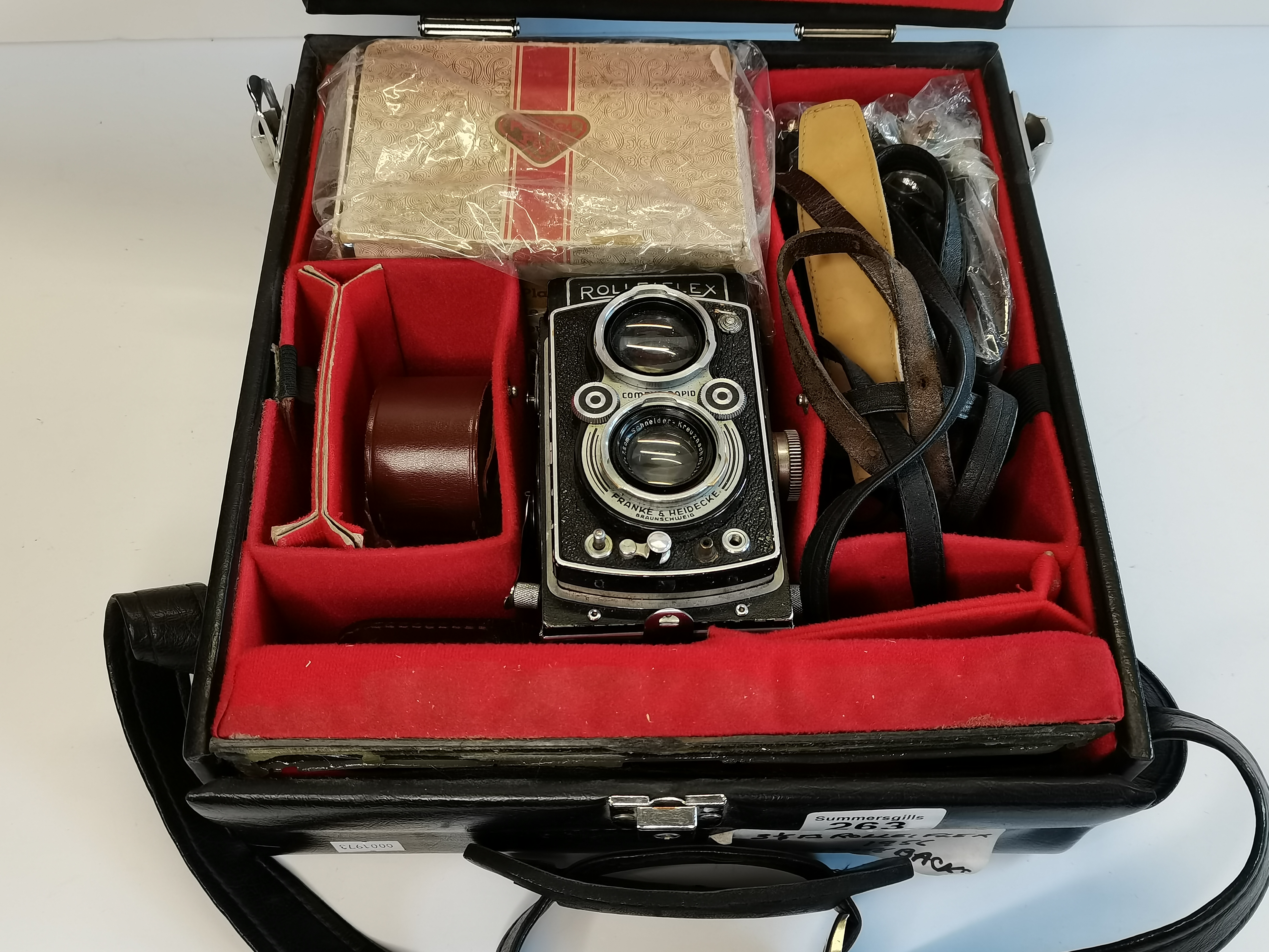 Rolleiflex vintage camera in case - Image 3 of 3