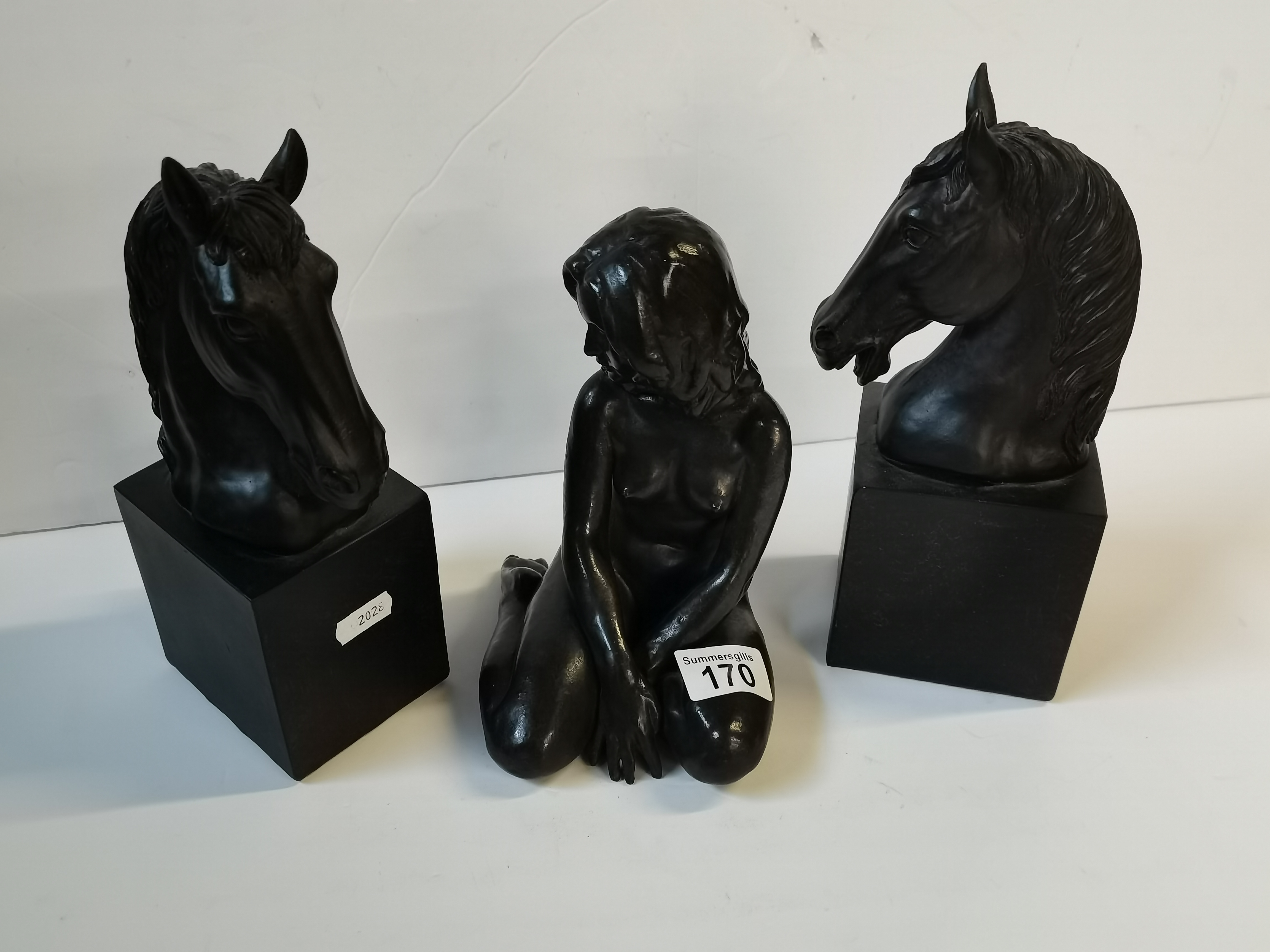 A pair of resin horse figures 25cm high plus 57/75 lady figure by w. Awlson 22cm high - Image 4 of 4