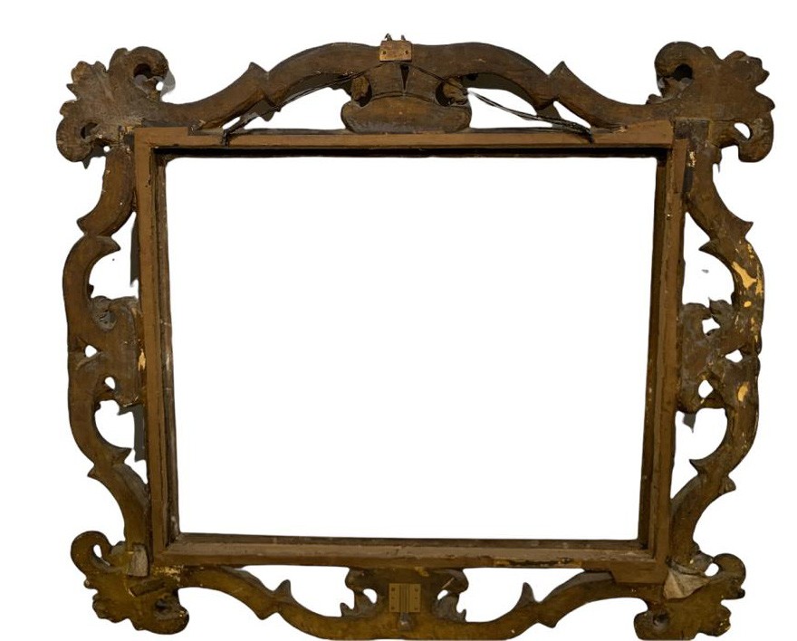 A 17TH/18TH CENTURY ITALIAN CARVED GILTWOOD FLORENTINE FRAME. (rebate 65.5cm x 80.5cm, overall 111. - Bild 2 aus 3