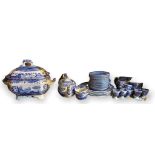 SPODE, A BLUE AND WHITE TEA SERVICE FOR SIX Italian design, comprising a teapot, milk jug, six egg