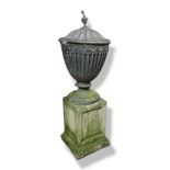 AN 18TH/19TH CENTURY HEAVY LED CAMPANA FORM URN AND COVER Applied with Neoclassical Adam style