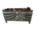 AN EARLY 20TH CENTURY CONTINENTAL HEAVY METAL RECTANGULAR JARDINIÈRE Green patinated embossed