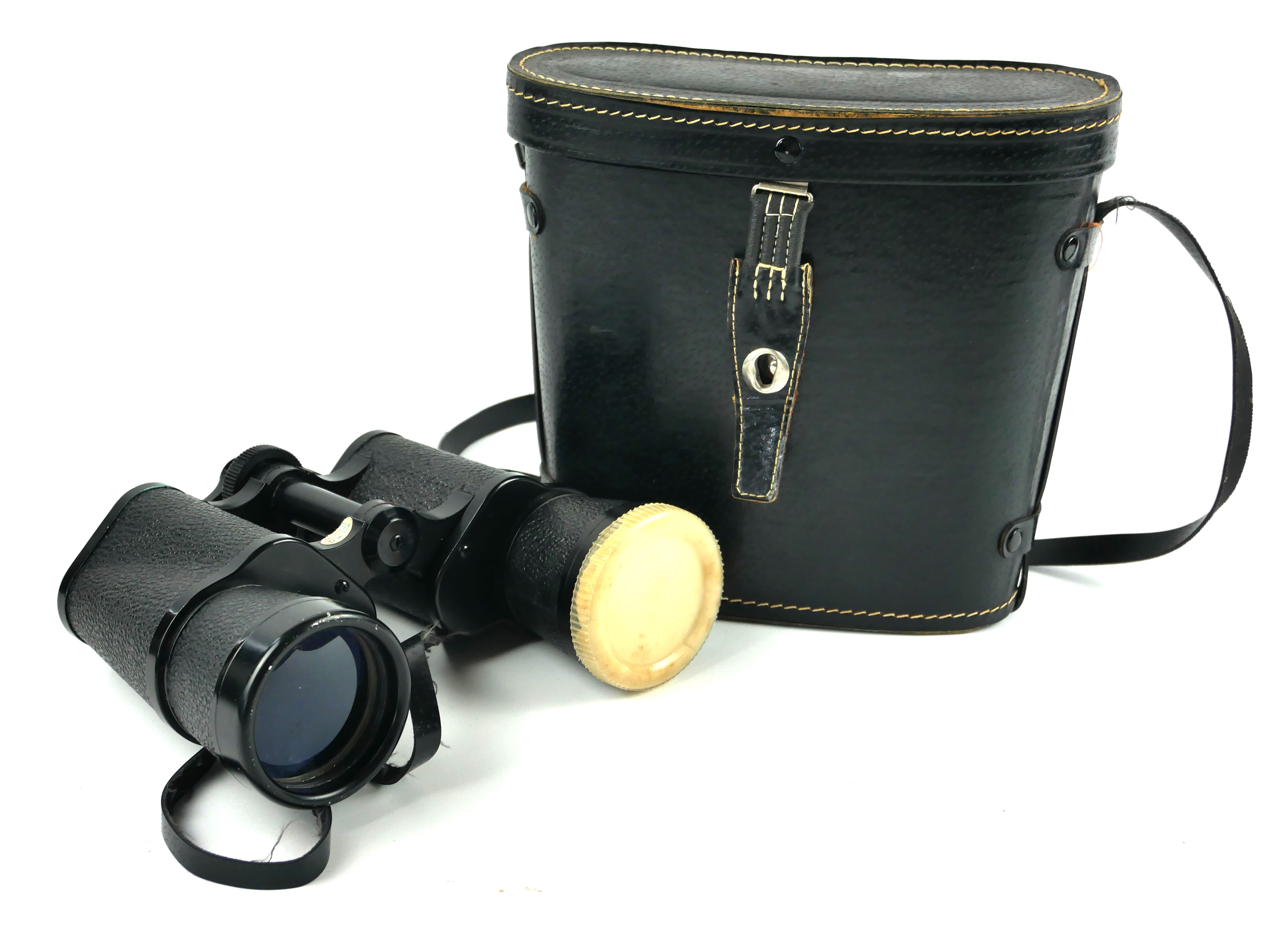 ZENITH, A VINTAGE PAIR OF 10X50 BINOCULARS Textured finish, marked 'Zenith', coated optical triple - Image 2 of 2