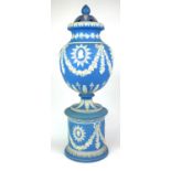 WEDGWOOD, A FINE LARGE 19TH CENTURY BLUE JASPER PEDESTAL VASE AND POTPOURRI COVER Inspired by
