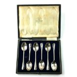 A SET OF EARLY 20TH CENTURY SILVER TEASPOONS Fiddle pattern with rattail and engraved initial,