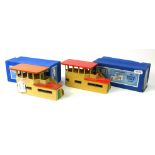 HORNBY DUBLO, TWO VINTAGE SIGNAL BOXES In blue boxes. Condition: good, some wear to boxes