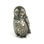IN THE MANNER OF GIANMARIA BUCCELLATI, A 20TH CENTURY ITALIAN SILVER SCULPTURE OF AN OWL Having fine