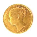 A VICTORIAN 22CT GOLD FULL SOVEREIGN COIN, DATED 1870 With Young Queen Victoria portrait and