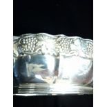 ELKINGTON FOR THE WHITE STAR LINE, AN EARLY 20TH CENTURY SILVER PLATED OVAL FRUIT BOWL With an