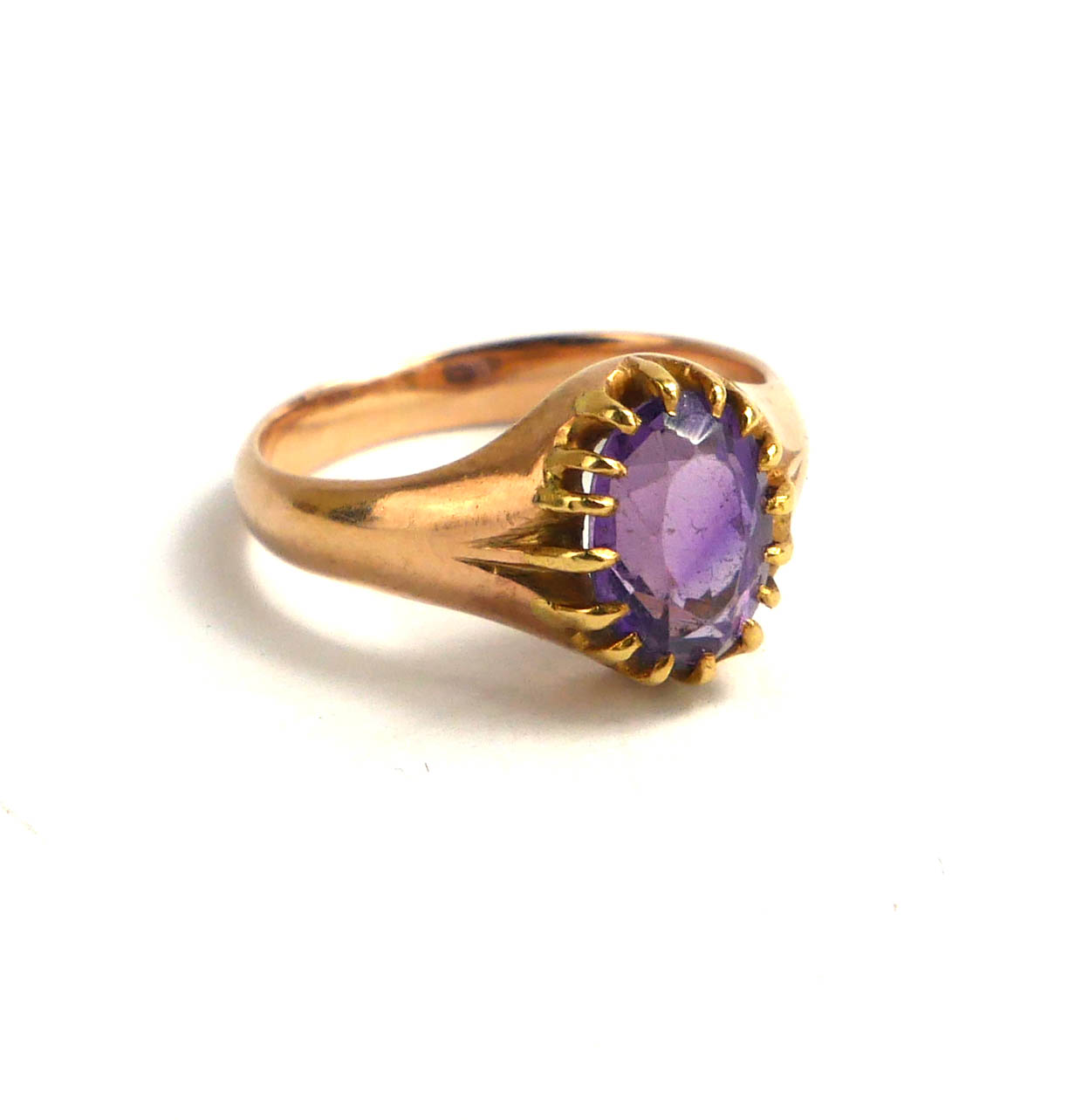 A VICTORIAN 15CT GOLD AND AMETHYST GENTS SIGNET RING The central oval cut amethyst in a claw - Image 2 of 3