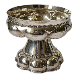 AN EARLY 20TH CENTURY SILVER CIRCULAR CHALICE With embossed lobed decoration to bowl and base and