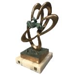 IN THE MANNER OF MIRCEA PUSCAS, A 20TH CENTURY ABSTRACT BRONZE RAISED UPON WHITE MARBLE BASE, signed