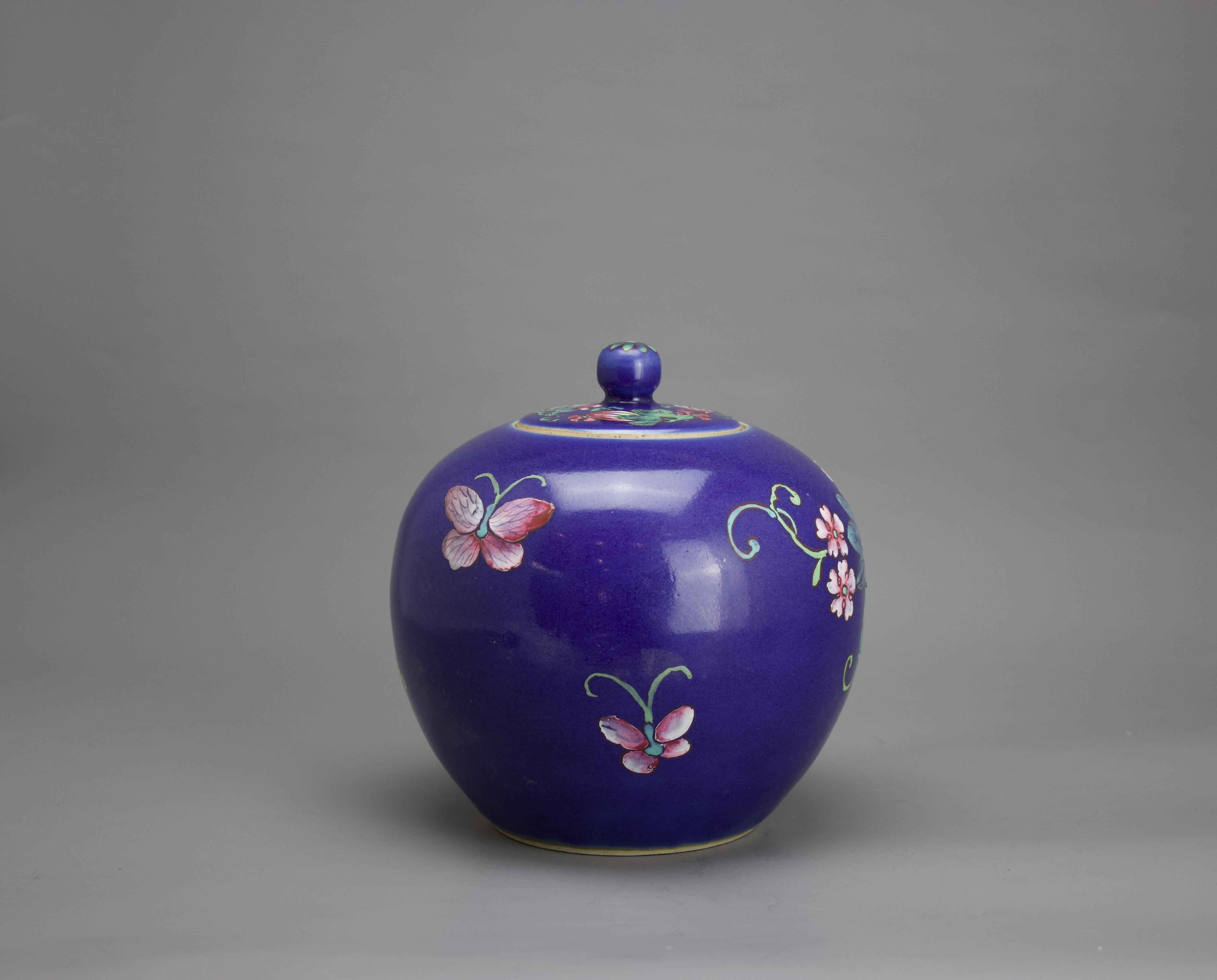 A blue ground 'famille rose' Jar and Cover, c. 1900 H: 19.5cm of globular form, decorated with gourd - Image 4 of 7