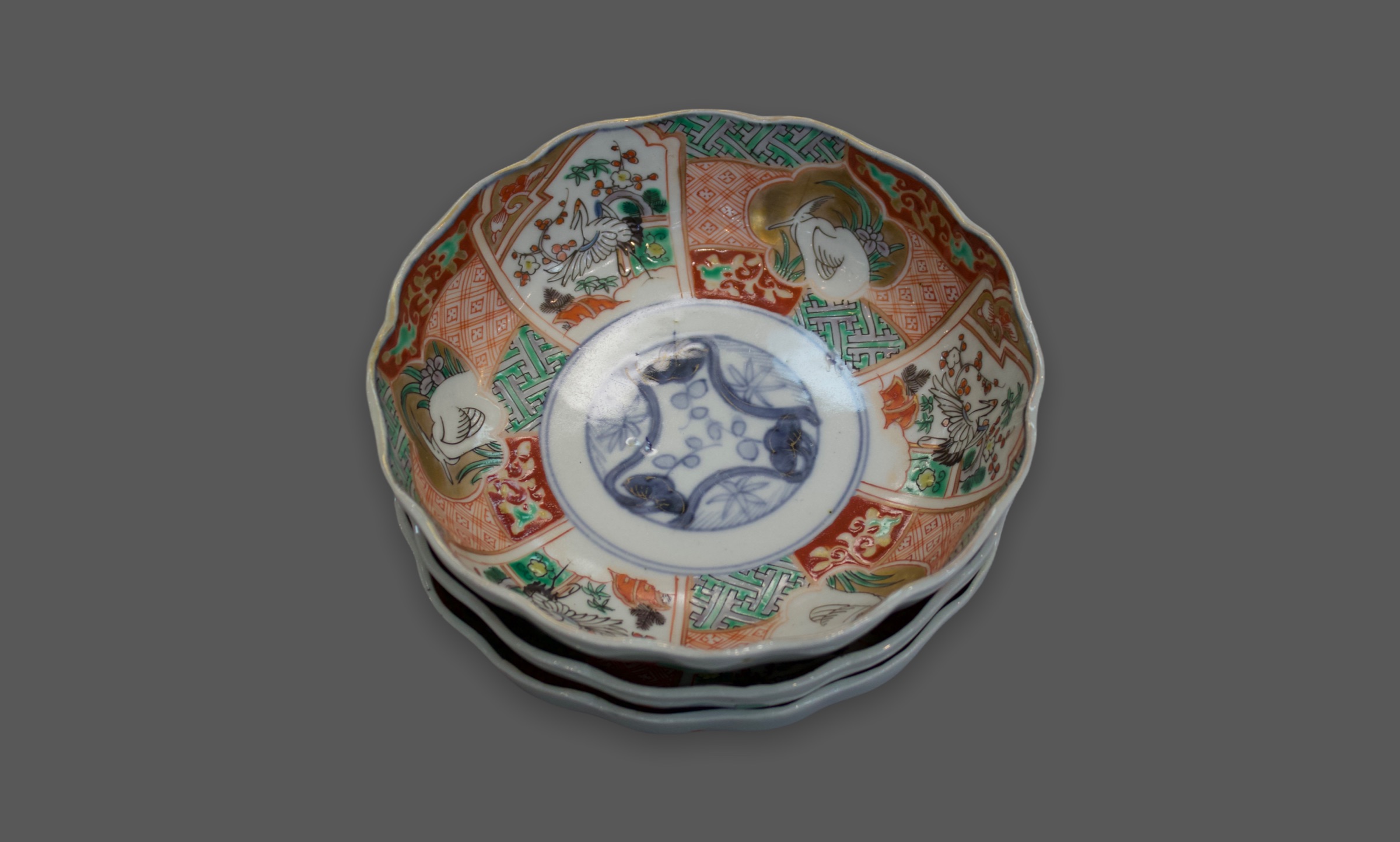 A small collection of Japanese Imari, 19th/20th century. The smallest W: 8.5cm, the largest W: 36. - Image 6 of 17