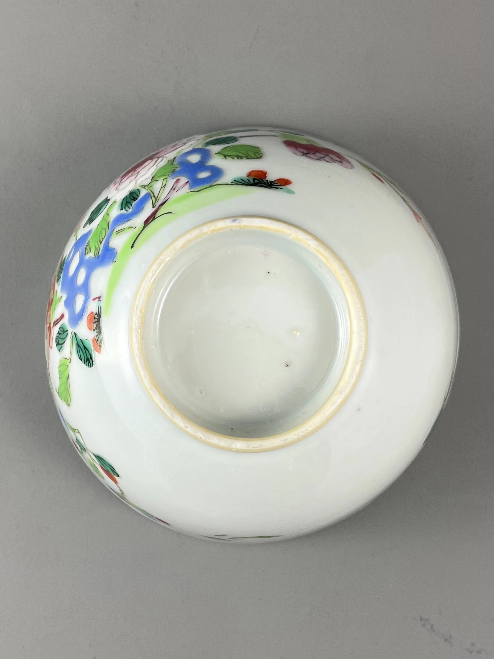 A 'famille rose' Bowl, Qianlong Period, Qing Dynasty, and a 'Wu Shuang Pu' cup the bowl W: 11.2cm - Image 11 of 11