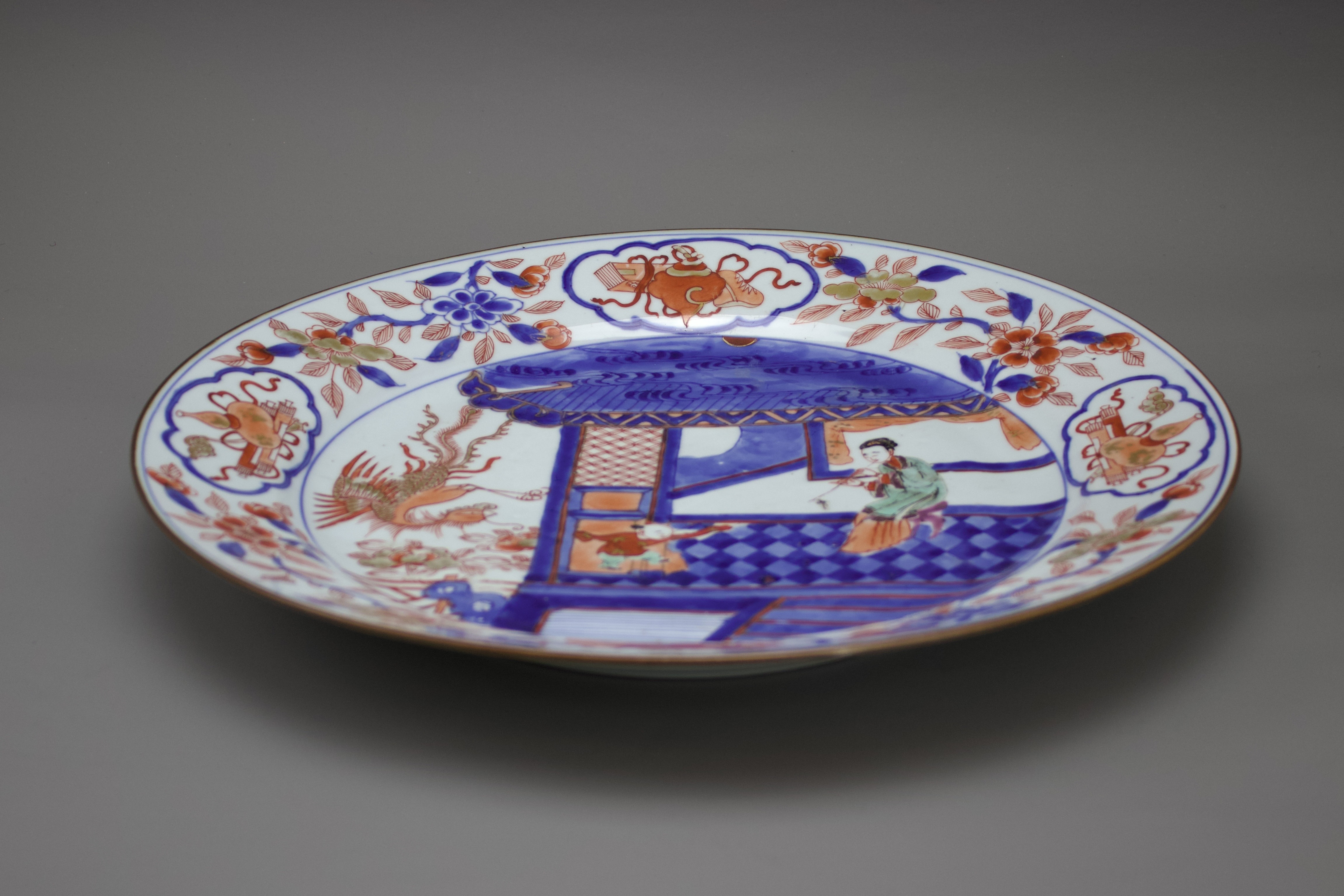 A 'Verte Imari' Dish, Kangxi Period, Qing DynastyW: 34.5cm A 'Verte Imari' Dish, Kangxi the centre - Image 6 of 6