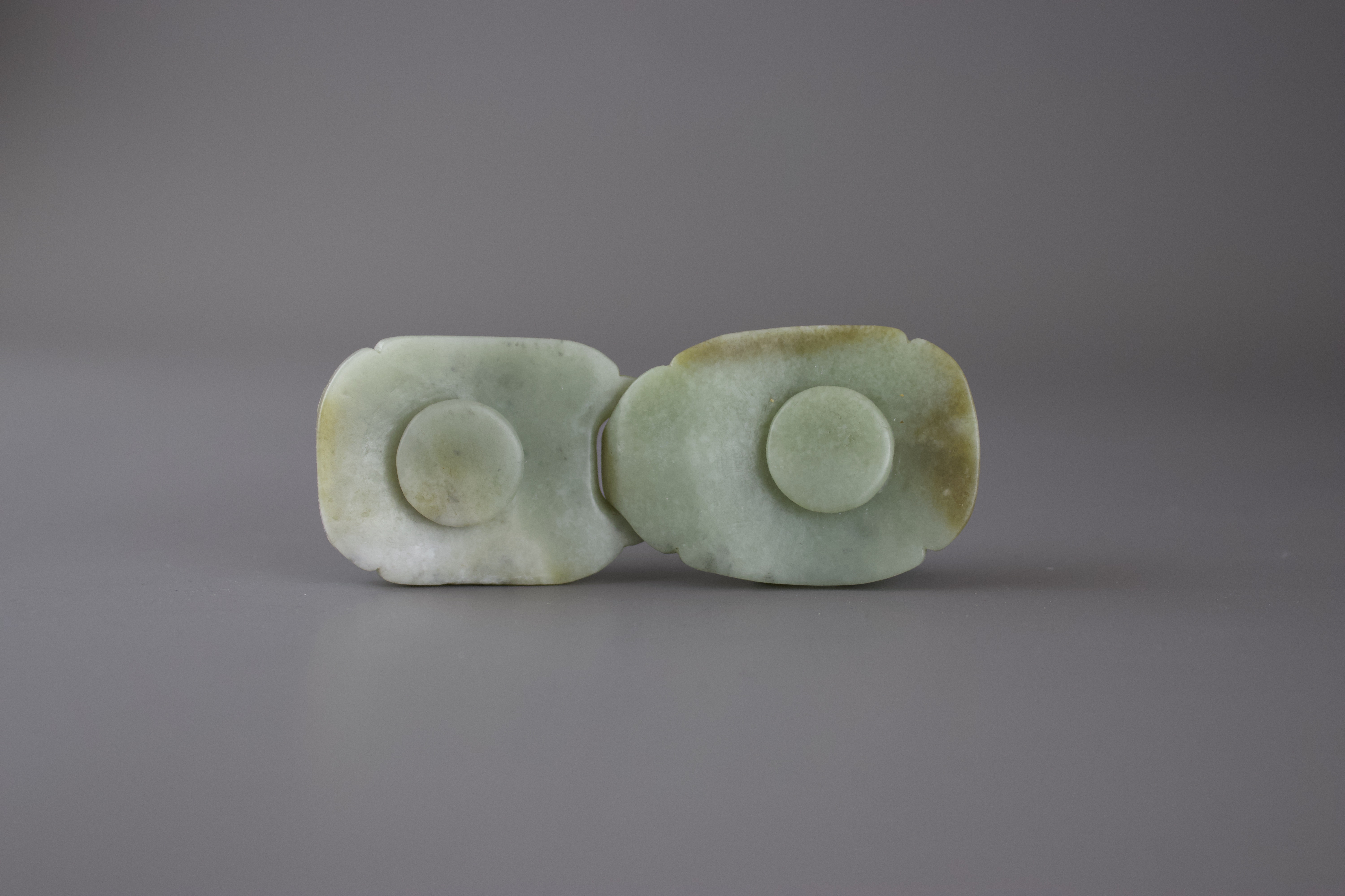 A two piece Jade Beltclasp,19th/20th CenturyW: 11cm A two piece Jade Beltclasp, 19th/20th century - Image 4 of 4