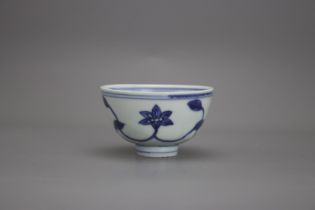 A blue and white Bowl, late Ming DynastyW: 9.5cm A blue and white Bowl, late Ming dynasty well