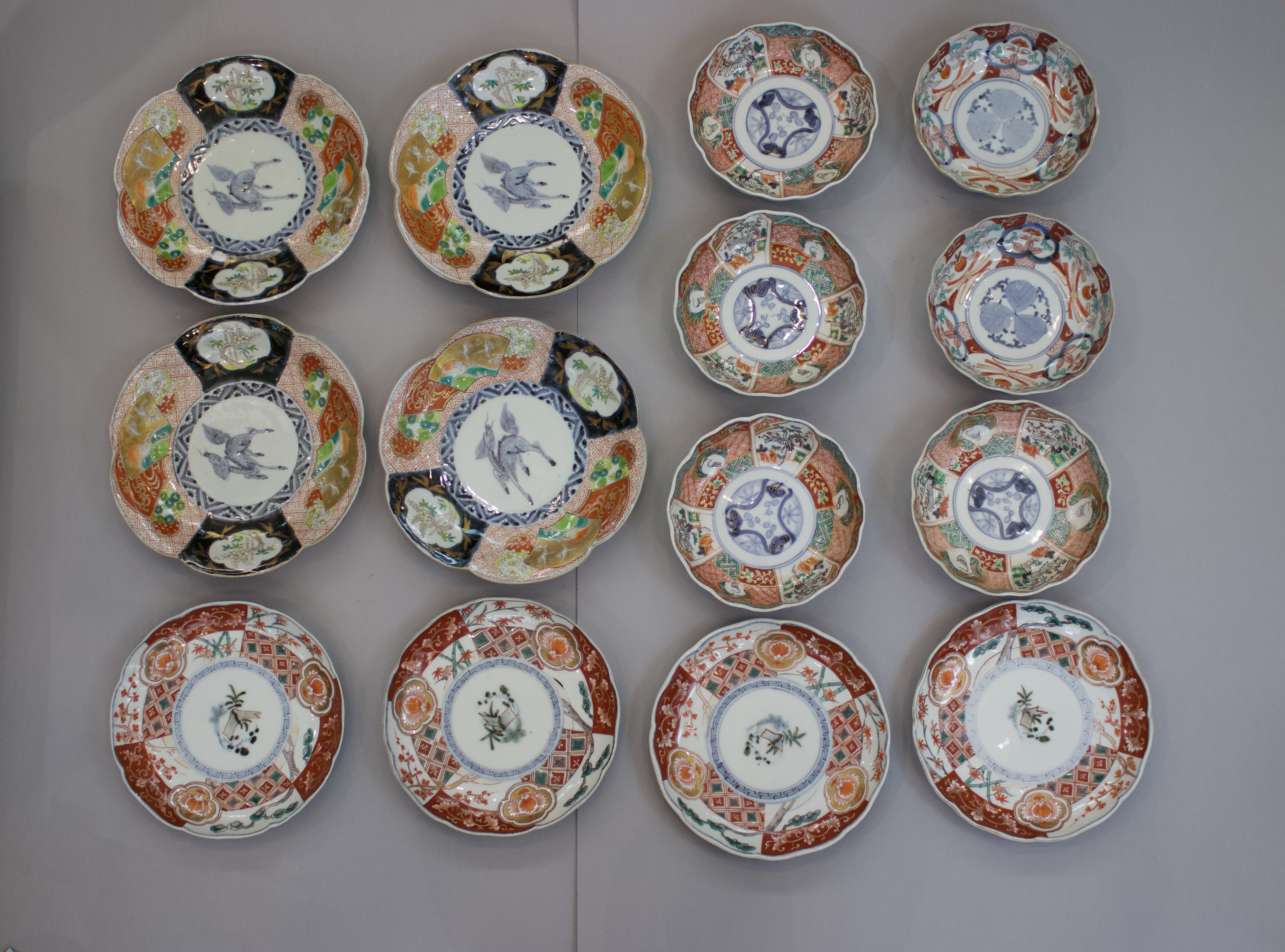 A small collection of Japanese Imari, 19th/20th century. The smallest W: 8.5cm, the largest W: 36. - Image 2 of 17