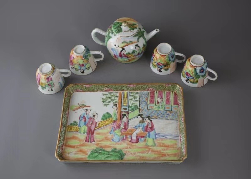 A Canton ‘famille rose' Teaset on rectangular Stand, 19th Century The stand: W 24.5cm L 18cm - Image 5 of 8