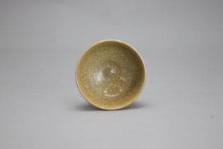 A small Ge type bowl D: 8cm