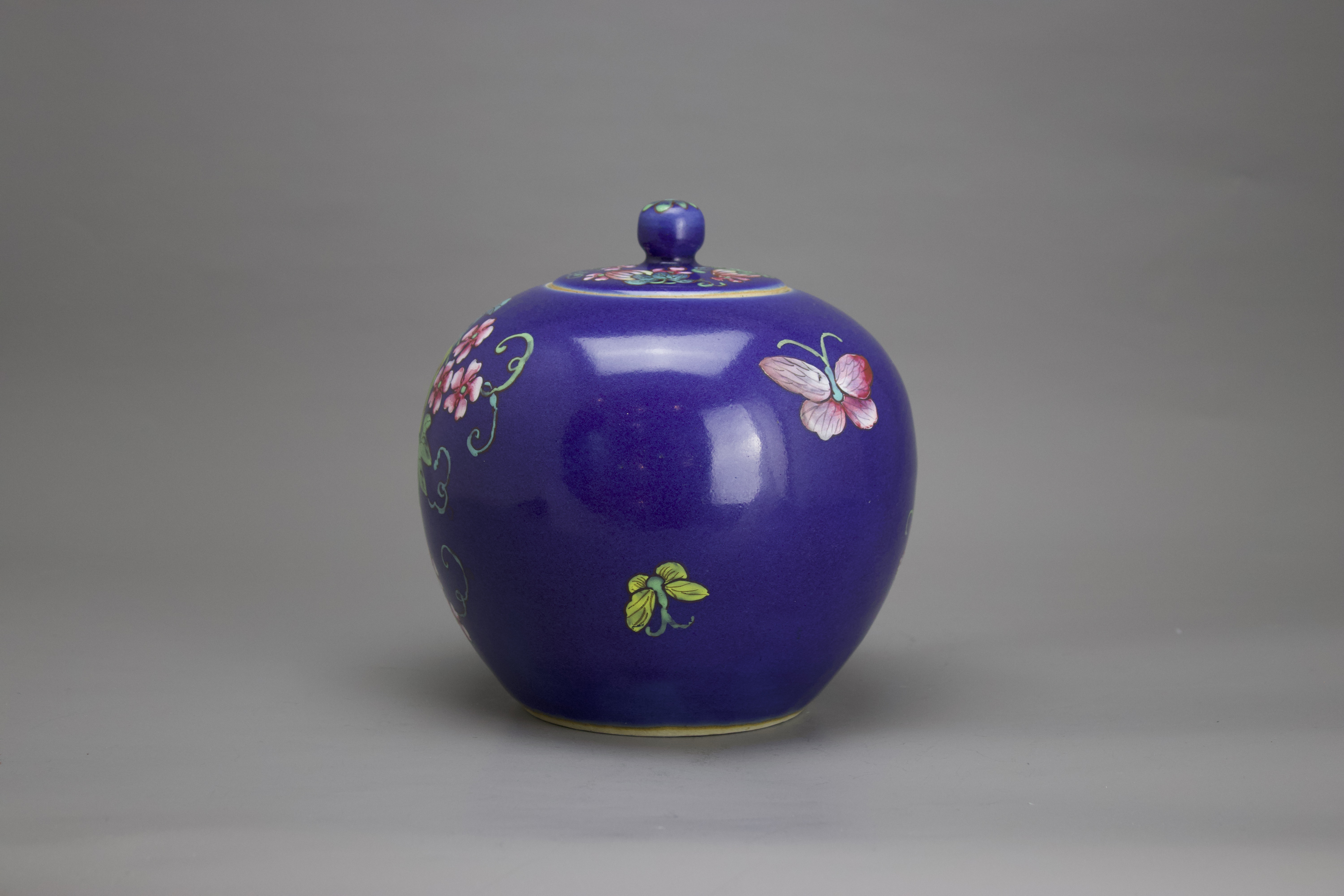 A blue ground 'famille rose' Jar and Cover, c. 1900 H: 19.5cm of globular form, decorated with gourd - Image 3 of 7