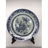 A large blue and white porcelain plate, Qianlong period, Qing dynasty. D: 35cm Decorated with