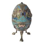 A LATE 19TH/EARLY 20TH CENTURY IMPERIAL RUSSIAN GILDED SILVER CLOISONNÉ ENAMELLED EGG FORM