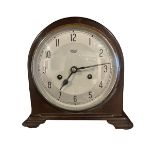 BAKELITE, A 20TH CENTURY SMITHS ENFIELD MECHANICAL MANTEL CLOCK. (Height 20cm x Width 22cm x Depth