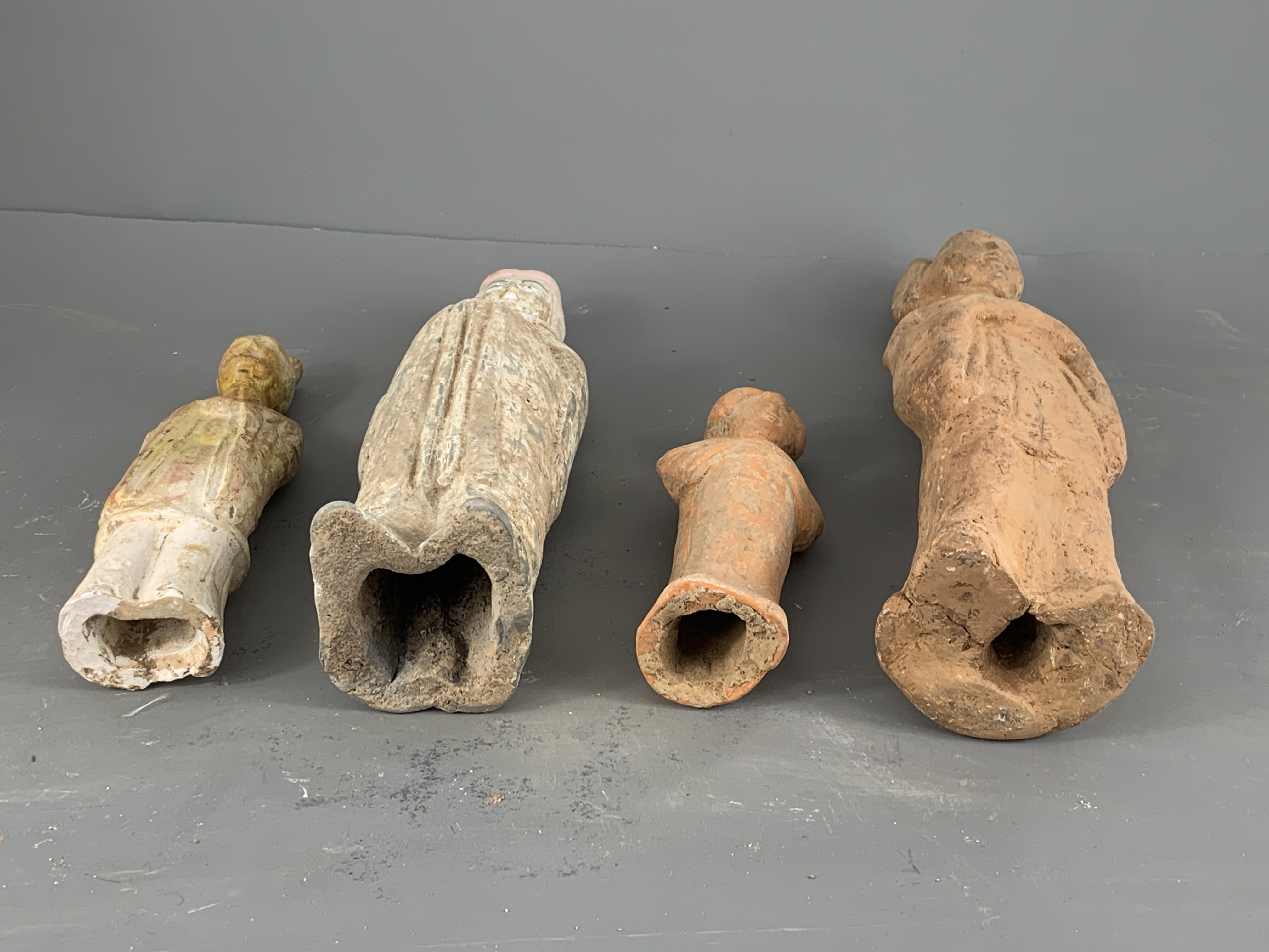 A GROUP OF FOUR POTTERY FIGURES, 4TH/5TH CENTURY Including three figures of officials, one of them - Image 8 of 14