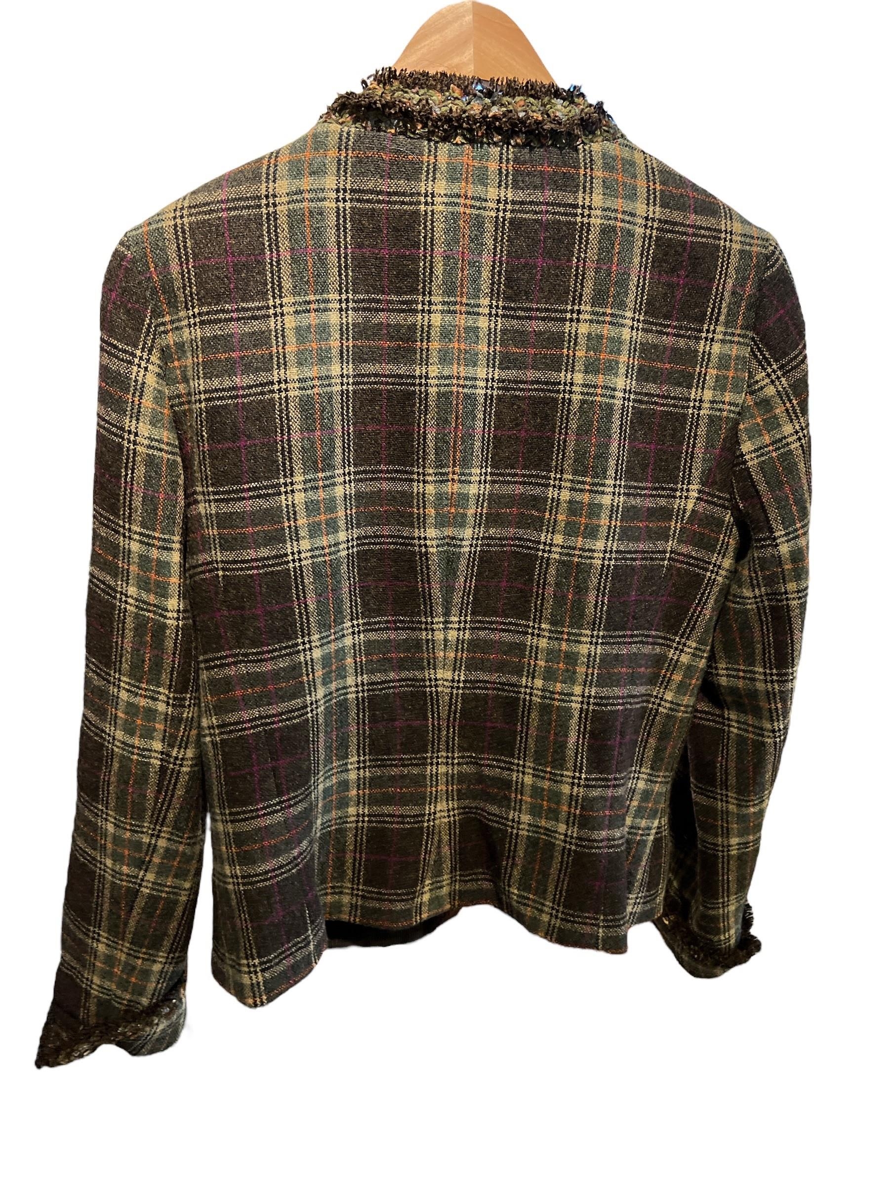 CAROLINE CHARLES, LONDON, A TWEED JACKET. (size 14) - Image 3 of 5