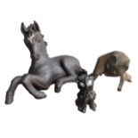 A COLLECTION OF THREE 20TH CENTURY POTTERY ITEMS To include a horse and two cats. (largest h 32cm