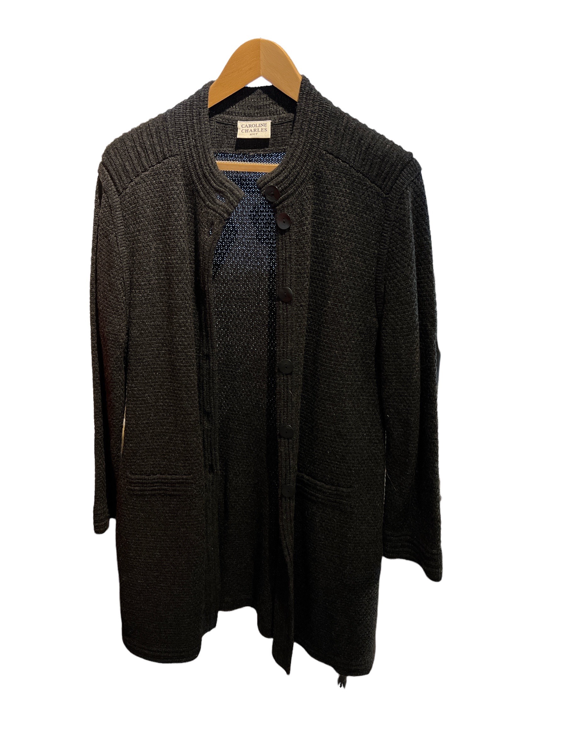 CAROLINE CHARLES, A KNITTED NAVY CARDIGAN. (size M)