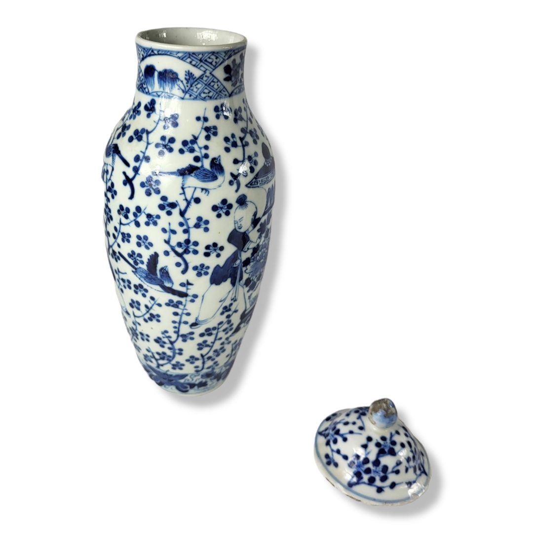 A 19TH/20TH CENTURY CHINESE BLUE AND WHITE VASE AND COVER Decorated with two boys, bearing a - Image 4 of 5