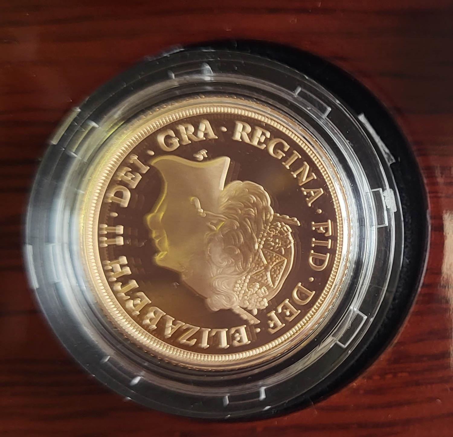 A 22CT GOLD FULL SOVEREIGN PROOF COIN, DATED 2018 With George and Dragon design to reverse, in - Image 5 of 5
