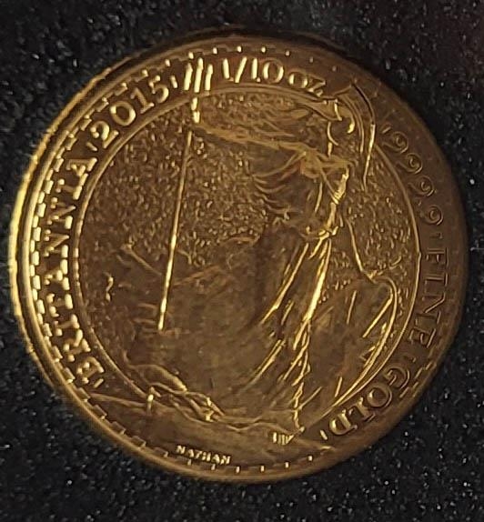 A 24CT GOLD 1/10OZ BRITANNIA PROOF COIN, DATED 2015 Titled 'The Longest Reigning Monarch Datestamp’, - Image 5 of 5