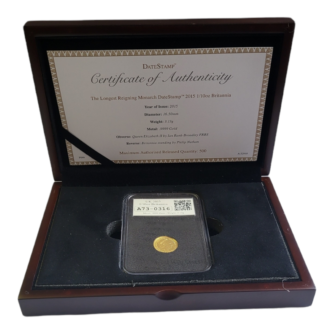 A 24CT GOLD 1/10OZ BRITANNIA PROOF COIN, DATED 2015 Titled 'The Longest Reigning Monarch Datestamp’,