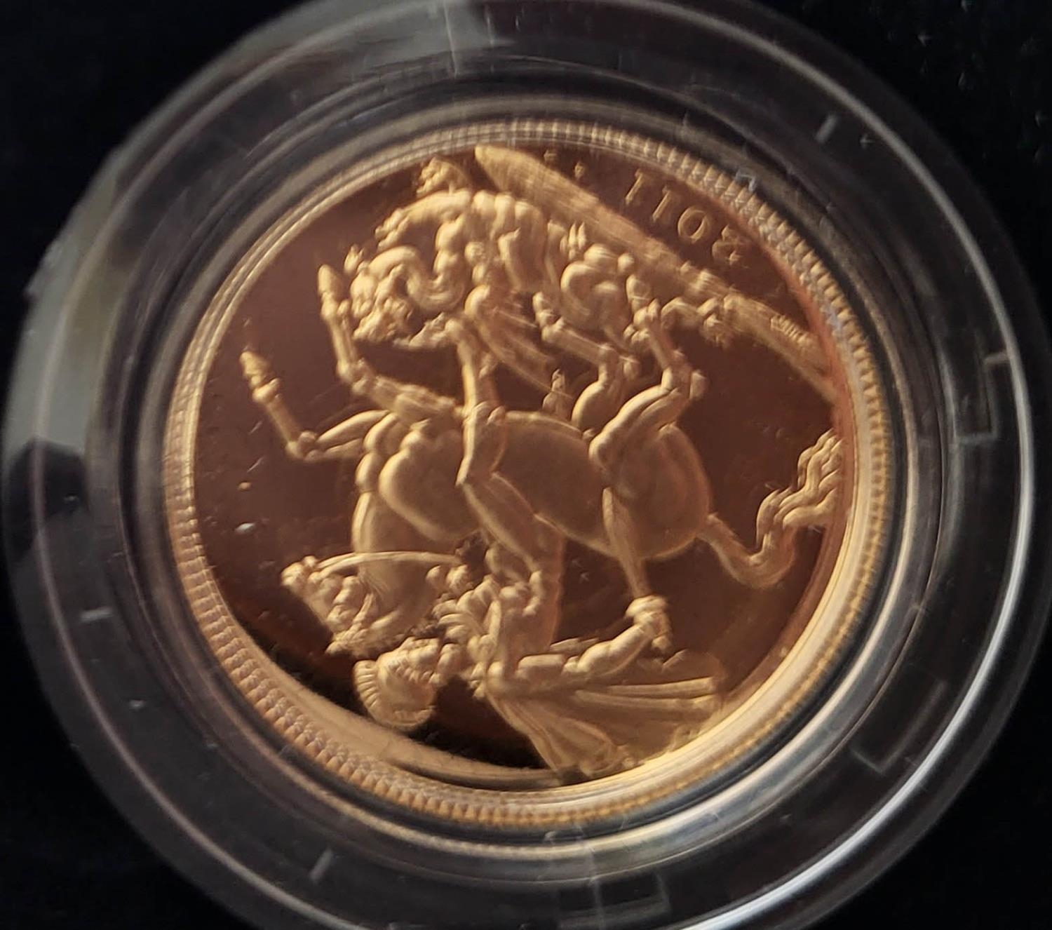 A 22CT GOLD FULL SOVEREIGN PROOF COIN, DATED 2011 With George and Dragon to reverse, in a protective - Image 3 of 5