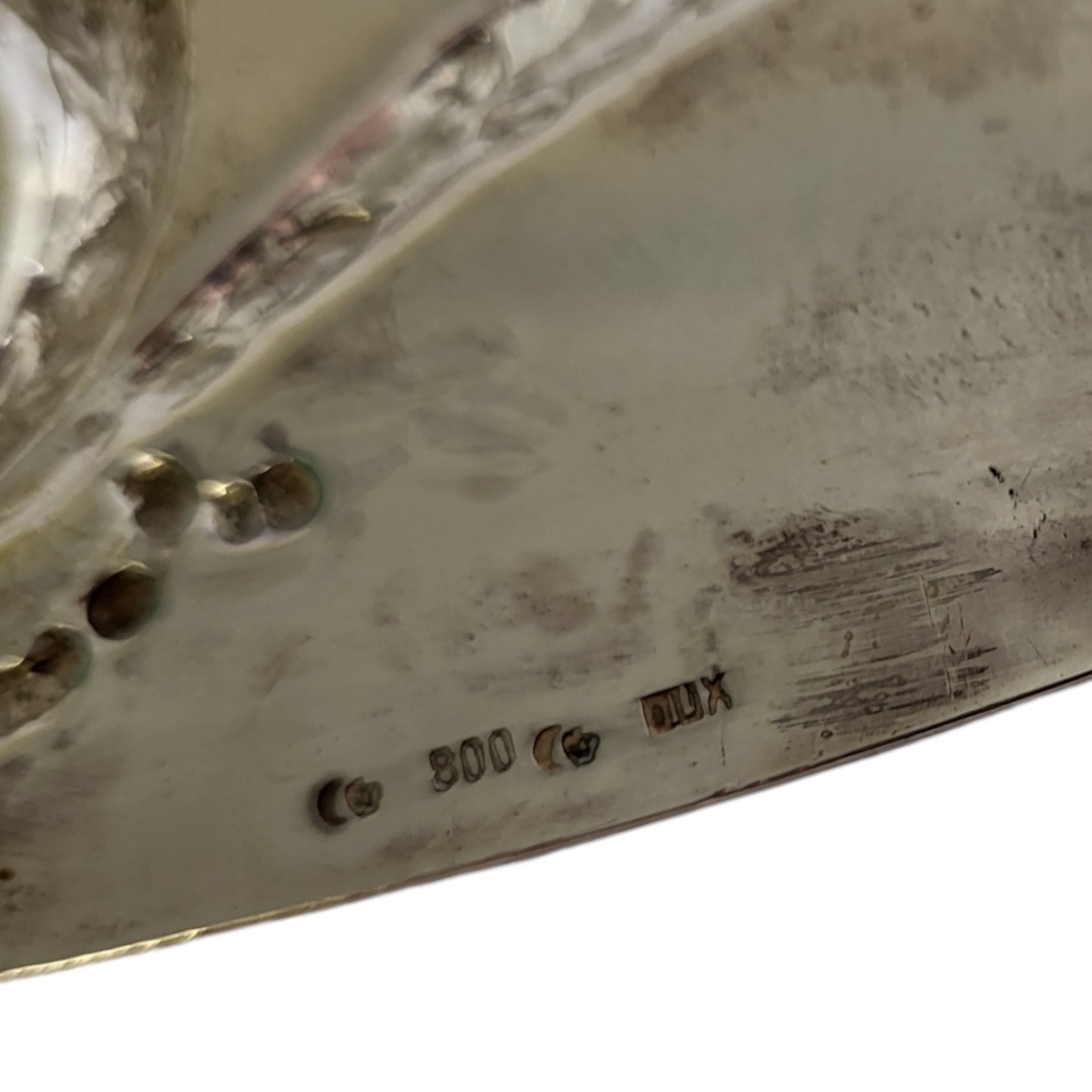 AN EARLY 20TH CENTURY GERMAN SILVER OVAL MEAT PLATTER Embossed with classical swags and bows, marked - Image 4 of 4