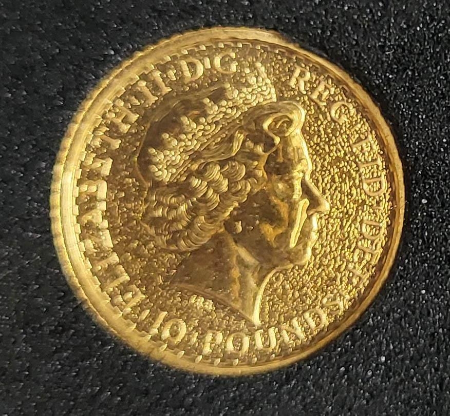 A 24CT GOLD 1/10OZ BRITANNIA PROOF COIN, DATED 2015 Titled 'The Longest Reigning Monarch Datestamp’, - Image 3 of 5
