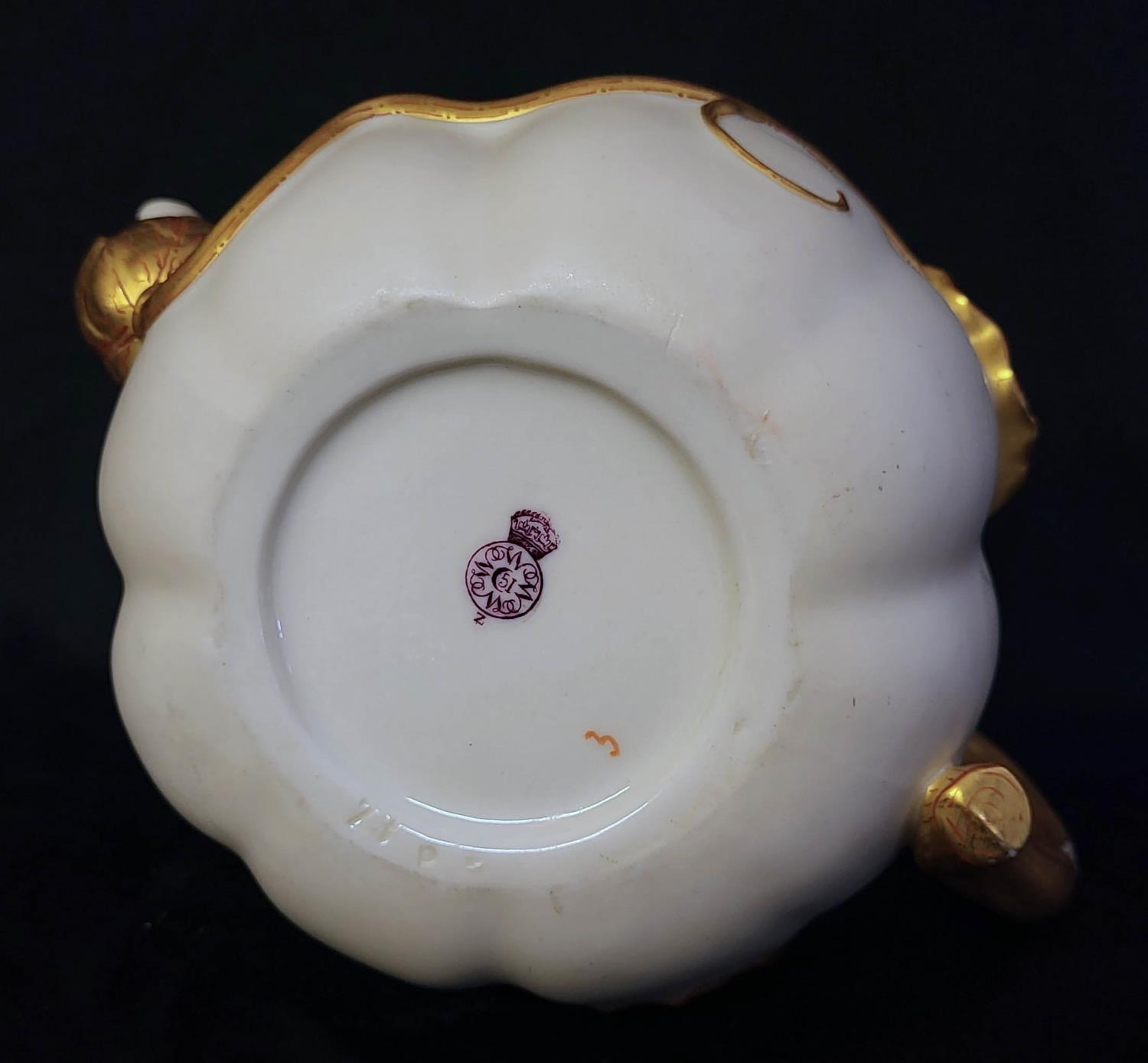 ROYAL WORCESTER, A FINE LATE 19TH CENTURY AESTHETIC MOVEMENT IVORY GLAZED LILYPAD TEAPOT The body - Image 9 of 15