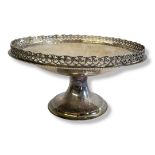 AN EARLY 20TH CENTURY SILVER TAZZA Having a pierced gallery and spherical base, hallmarked Mappin