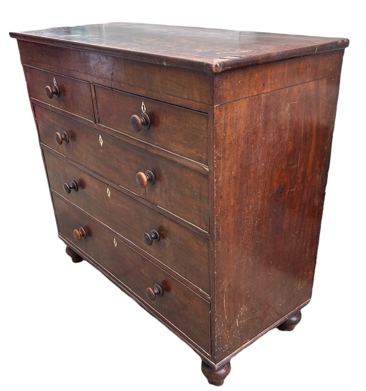 A 19TH CENTURY REGENCY PERIOD MAHOGANY CHEST Of two short above three long graduated drawers, fitted - Image 2 of 3